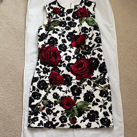 Dolce & Gabbana Red and Black Floral Mini Dress size 44 -  threedaughtersproperties.com
